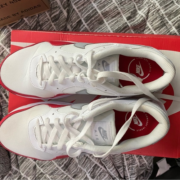 Nike air max for sale - Picture 2 of 5